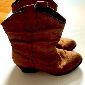 Rocket Dog boots tan women’s size 8.5
